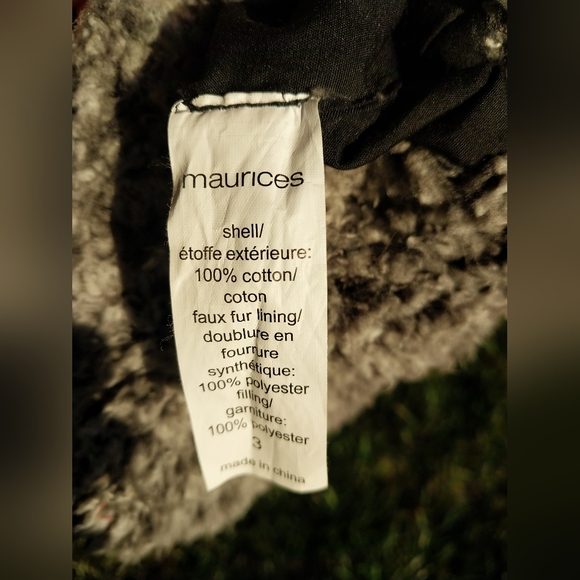 Maurice Women's Reversible Vest. Size 3 (as in 3X). Cotton and Sherpa fabric. - Picture 6 of 6